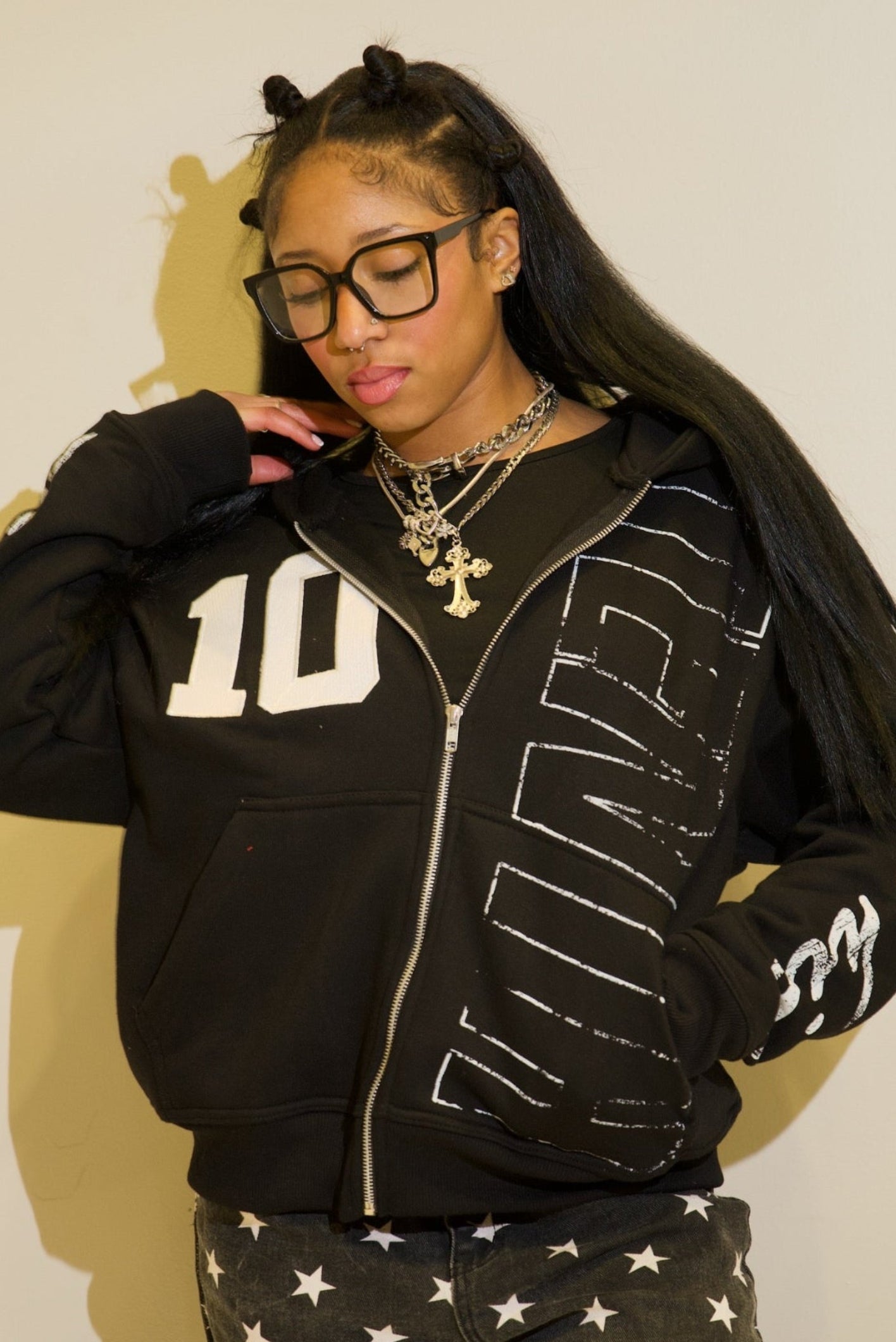 BLACK HOODIE